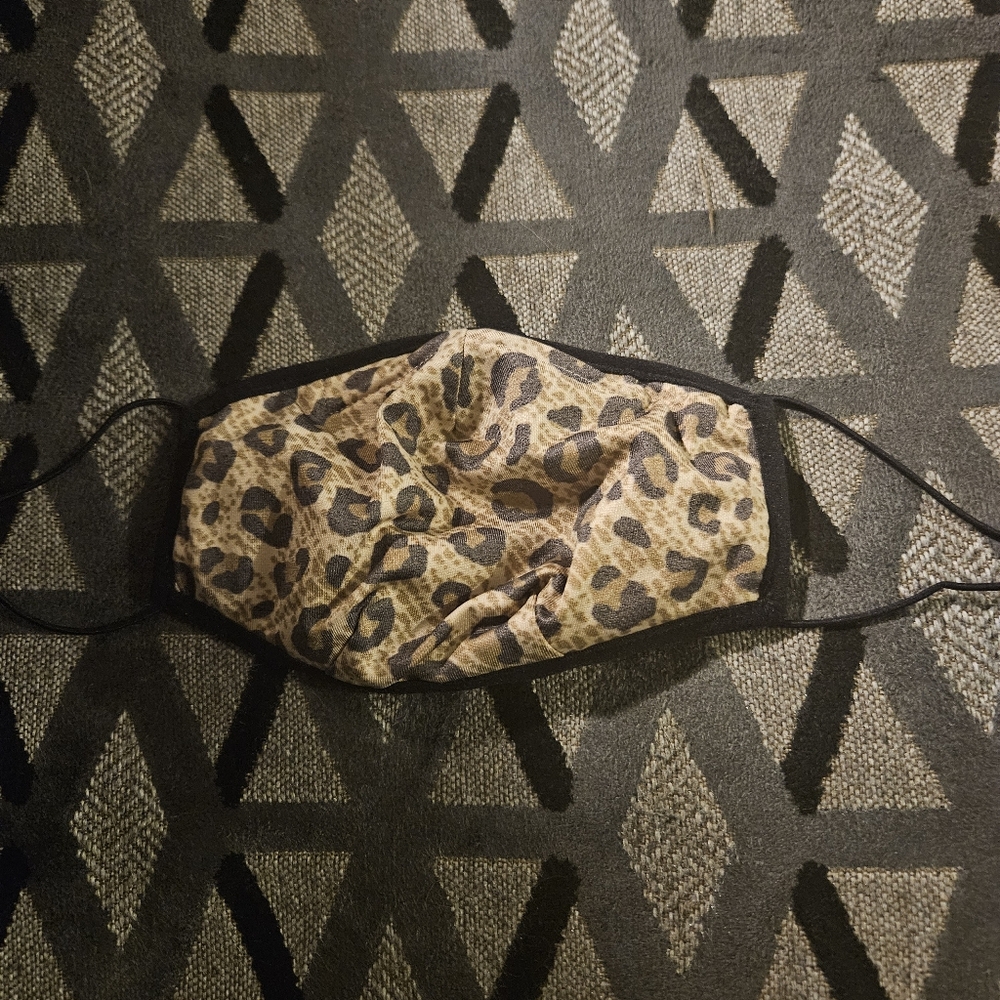 Womens Banana Republic Leopard Print Face Mask